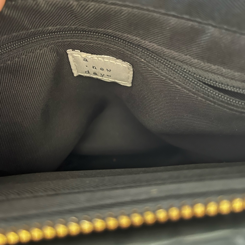 A NEW DAY Gray Croc with Gold Details Crossbody Bag - Picture 9 of 16